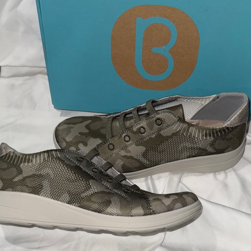 Bzees Green Camouflage Sneakers